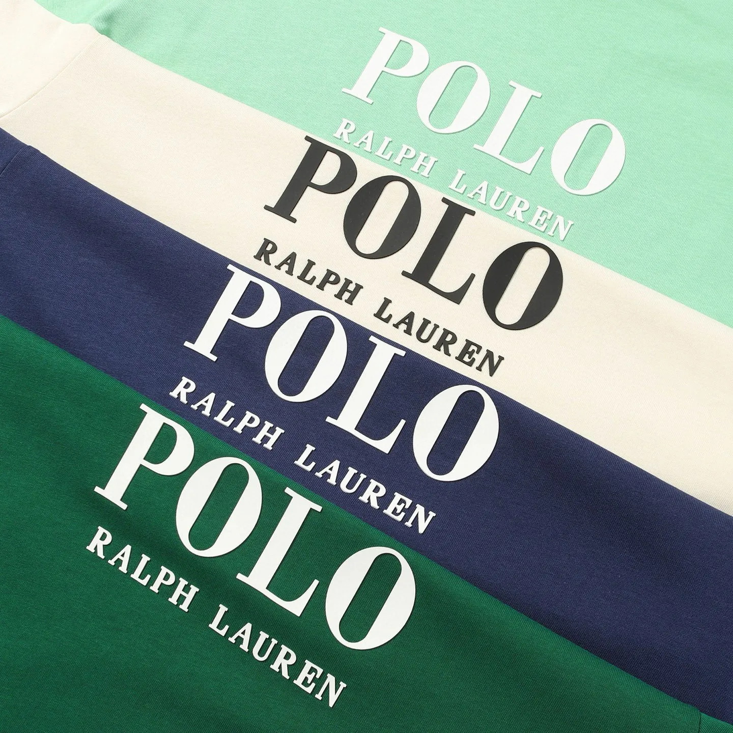 P126 Style number: 508 Ralph Lauren/Ralph Lauren 25ss new summer 3D silicone Polo embossed round neck T-shirt. The main logo on the neck has a QR code mark, which can be scanned for verification. It uses 3D silicone three-dimensional English letter logo embossing to distinguish low-low products on the market. 32 counts, 240g hydrophilic toner, 100% cotton fabric, comfortable and soft, highly breathable, focusing on high-end cost-effectiveness, needless to say good quality. Available in a variety of colors, both boys and girls can try this genderless style, giving them a yuppie tone in no time. Immerse yourself in your leisurely style, and have your own style in retro. Natural, vivid and very French romantic feelings, perfectly integrating youthful atmosphere and trend. Color: off-white, navy blue, dark green, light green Size: S-xL S Shoulder width 44 Bust 104 Sleeve length 23 Clothing length 72 M Shoulder width 45 Bust 108 Sleeve length 24 Clothing length 74 L Shoulder width 46 Bust 112 Sleeve length 25 Clothing length 76 xL Shoulder width 47 Bust 116 Sleeve length 26 Clothing length 78